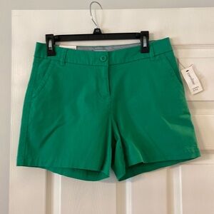 Crown & Ivy Caroline Women’s Short size 4 inseam 5” color beautiful green new